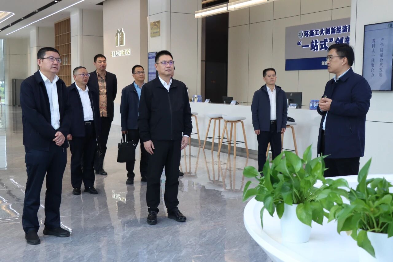 1763026519546092256.jpg 18dac49a25162142c2a444149067e021.jpg